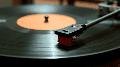 Rediscovering Vinyl: Why Records Are Making a Comeback