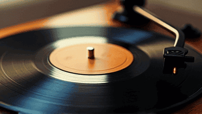 Rediscovering Vinyl: Why Records Are Making a Comeback