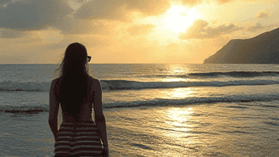 The Solo Traveler's Secret: Maximizing Entertainment and Socializing Abroad